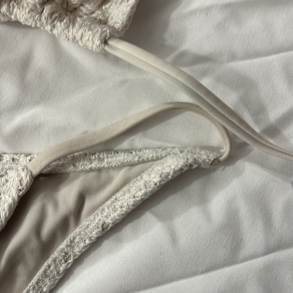 Bikini - Picture 4 of 4